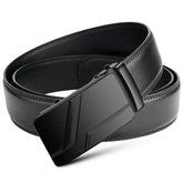 Cinto Masculino de Couro Luxury Romenzi RZ338 nas cor preto com acabamento refinado e design elegante para looks sociais e casuais.