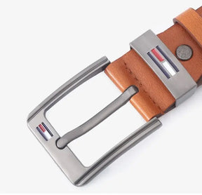 Cinto Masculino Megan Romenzi RZ340 em couro ecológico nas cores preto, caramelo e marrom com fecho durável e visual elegante.