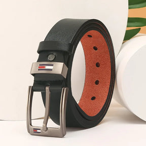 Cinto Masculino Megan Romenzi RZ340 em couro ecológico nas cores preto, caramelo e marrom com fecho durável e visual elegante.