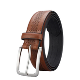 Cinto Masculino Couro Romenzi Atemporal RZ462 com visual clássico, ideal para compor looks autênticos com sofisticação e qualidade duradoura.