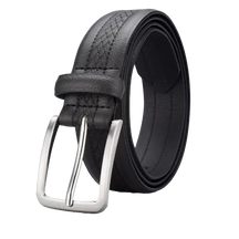 Cinto Masculino Couro Romenzi Atemporal RZ462 com visual clássico, ideal para compor looks autênticos com sofisticação e qualidade duradoura.