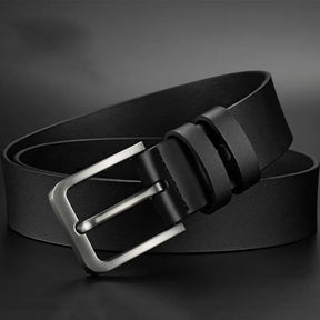 Cinto Masculino Couro Romenzi Casual RZ464 com acabamento elegante e design versátil, ideal para compor looks autênticos com sofisticação.