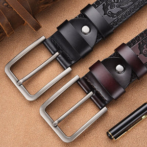 Cinto Masculino Couro Romenzi Orion RZ465 com visual elegante, couro legítimo e toque clássico para compor produções sociais e casuais com sofisticação.