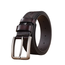 Cinto Masculino Couro Romenzi Orion RZ465 com visual elegante, couro legítimo e toque clássico para compor produções sociais e casuais com sofisticação.