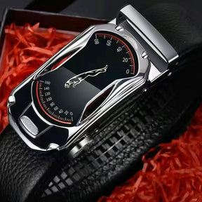Cinto Masculino Jaguar Romenzi RZ339 com fivela automática dourada, prata ou preta, feito em couro PU com design sofisticado e ajuste preciso.