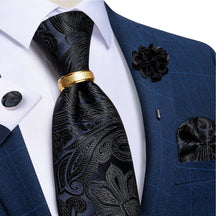 Conjunto com Gravata Romenzi Estampada RZ455, broche, anel e acessórios, ideal para ocasiões especiais e visuais refinados com personalidade.