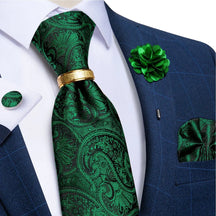 Conjunto com Gravata Romenzi Estampada RZ455, broche, anel e acessórios, ideal para ocasiões especiais e visuais refinados com personalidade.