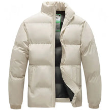 Jaqueta Acolchoada Masculina Romenzi High RZ239 com design clássico, isolamento térmico e estilo atemporal para conforto e sofisticação em dias frios.