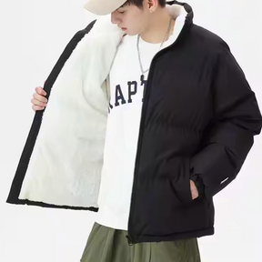 Jaqueta Bobojaco Masculina Romenzi Alpha RZ241 com design sofisticado, ajuste impecável e parte interna em lã. Ideal para conforto e estilo no inverno.