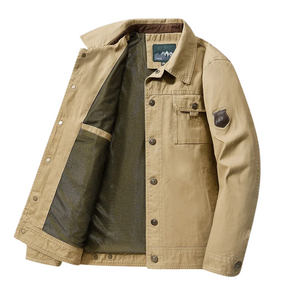 Jaqueta Bomber Masculina Romenzi Mountain RZ321 em tecido leve, respirável e com design moderno. Elegância e conforto para o dia a dia.