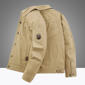 Jaqueta Bomber Masculina Romenzi Mountain RZ321 em tecido leve, respirável e com design moderno. Elegância e conforto para o dia a dia.