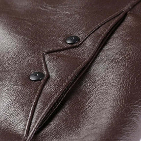 Jaqueta de Couro Masculina Romenzi RZ151 com design clássico, couro premium e caimento perfeito para um estilo sofisticado.