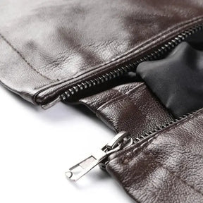 Jaqueta de Couro Masculina Romenzi RZ151 com design clássico, couro premium e caimento perfeito para um estilo sofisticado.