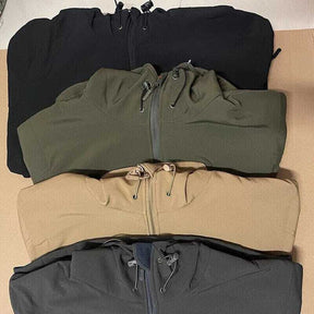 Jaqueta Impermeável Masculina Romenzi RZ165 com design moderno, impermeável e confortável para dias de chuva.