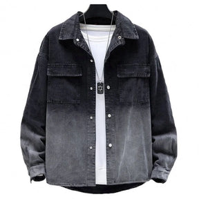 Jaqueta Jeans Masculina Romenzi Gradiente RZ251 com design moderno, efeito gradiente e materiais premium. Elegância e originalidade em qualquer ocasião.