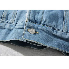 Jaqueta Jeans Masculina Romenzi Modern RZ245 com design clássico e moderno, tecidos premium e estilo versátil. Conforto e elegância em qualquer ocasião.