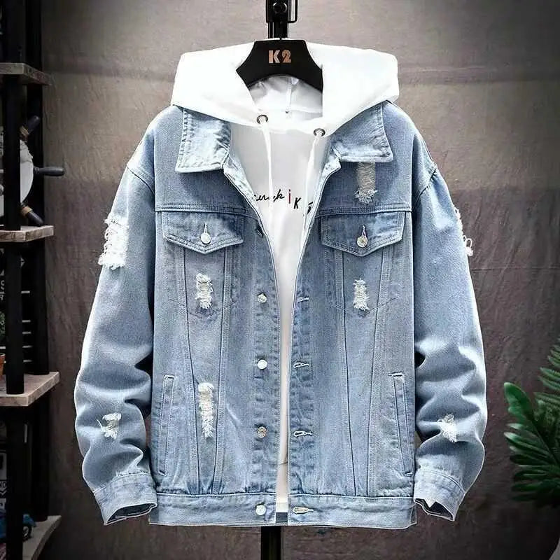 Jaqueta Jeans Masculina Romenzi StreetWear RZ235, design urbano moderno, confortável e com acabamentos de alta qualidade.