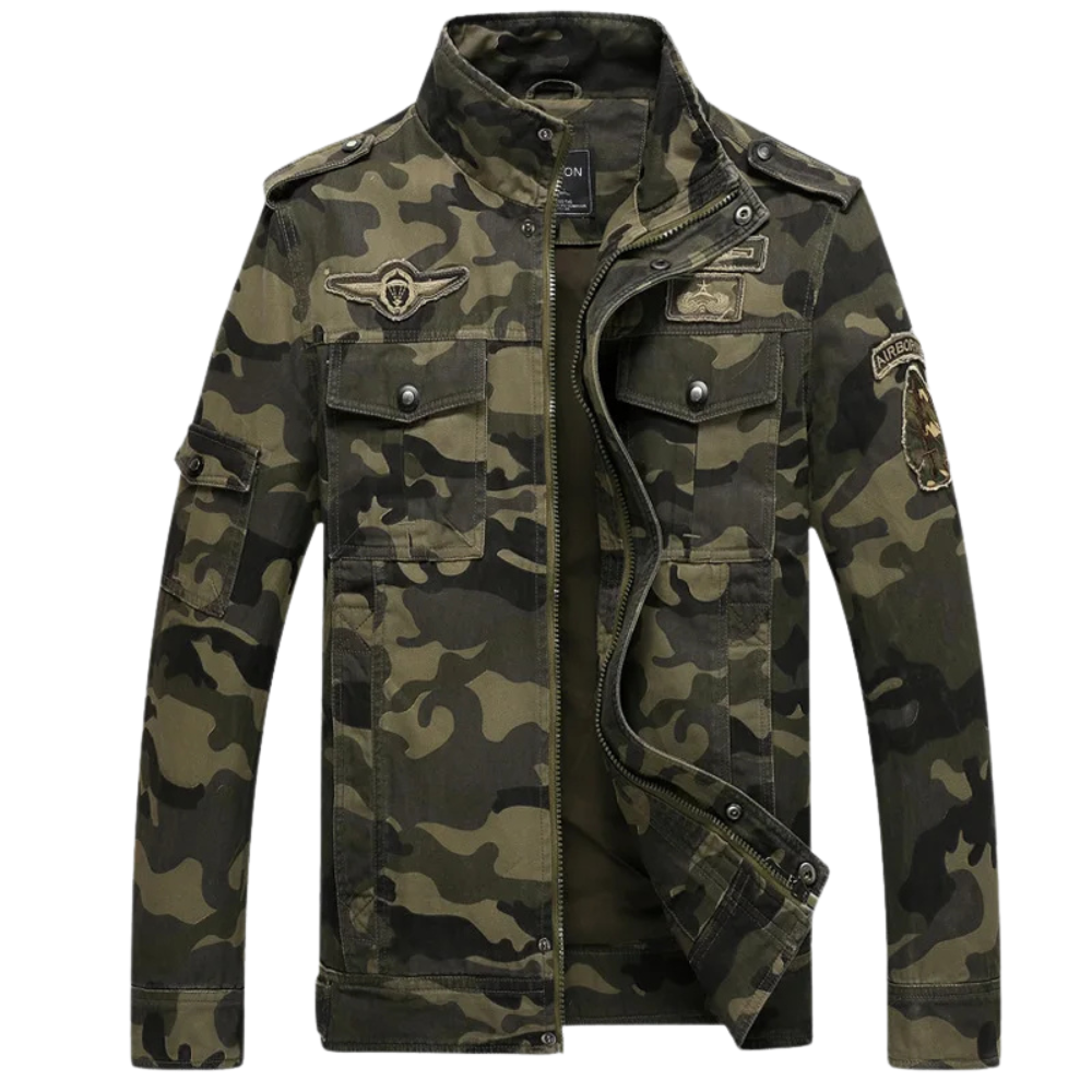 Jaqueta Masculina Camuflada Romenzi RZ185 com estampa resistente, conforto térmico e estilo sofisticado.