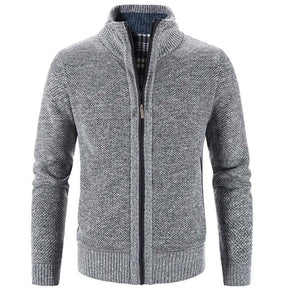 Jaqueta Masculina Casual Crochet Romenzi RZ219 com forro acolchoado, zíper durável e ajuste confortável, ideal para aquecimento e estilo em dias frios.