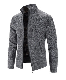 Jaqueta Masculina Casual Crochet Romenzi RZ219 com forro acolchoado, zíper durável e ajuste confortável, ideal para aquecimento e estilo em dias frios.