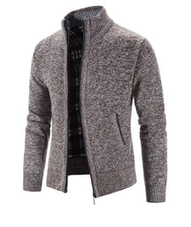 Jaqueta Masculina Casual Crochet Romenzi RZ219 com forro acolchoado, zíper durável e ajuste confortável, ideal para aquecimento e estilo em dias frios.