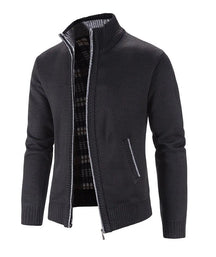 Jaqueta Masculina Casual Crochet Romenzi RZ219 com forro acolchoado, zíper durável e ajuste confortável, ideal para aquecimento e estilo em dias frios.