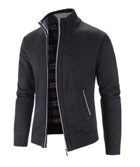 Jaqueta Masculina Casual Crochet Romenzi RZ219 com forro acolchoado, zíper durável e ajuste confortável, ideal para aquecimento e estilo em dias frios.