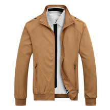 Jaqueta Masculina Casual Outwear Romenzi RZ184 em tecido resistente, com forro acolchoado e estilo sofisticado.