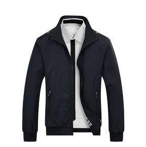 Jaqueta Masculina Casual Outwear Romenzi RZ184 em tecido resistente, com forro acolchoado e estilo sofisticado.
