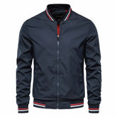 Jaqueta Masculina Casual Romenzi RZ146 com design moderno, caimento refinado e tecido resistente, ideal para conforto e estilo em qualquer ocasião.