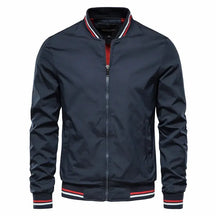 Jaqueta Masculina Casual Romenzi RZ146 com design moderno, caimento refinado e tecido resistente, ideal para conforto e estilo em qualquer ocasião.