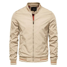 Jaqueta Masculina Casual Romenzi RZ146 com design moderno, caimento refinado e tecido resistente, ideal para conforto e estilo em qualquer ocasião.