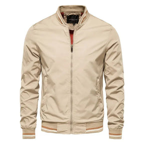 Jaqueta Masculina Casual Romenzi RZ146 com design moderno, caimento refinado e tecido resistente, ideal para conforto e estilo em qualquer ocasião.