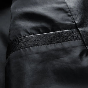 Jaqueta Masculina de Couro Original Romenzi RZ158 confeccionada em couro premium, com costuras reforçadas e design clássico e versátil.