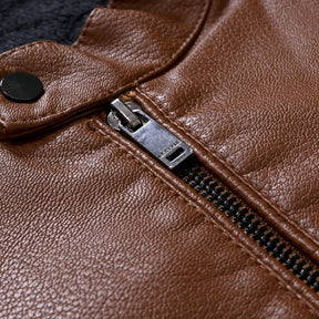 Jaqueta Masculina de Couro Romenzi RZ120 com design contemporâneo, conforto e durabilidade