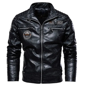 Jaqueta Masculina de Motoqueiro em Couro Romenzi RZ139 com couro de alta resistência, costuras reforçadas e interior aquecido para conforto e proteção.