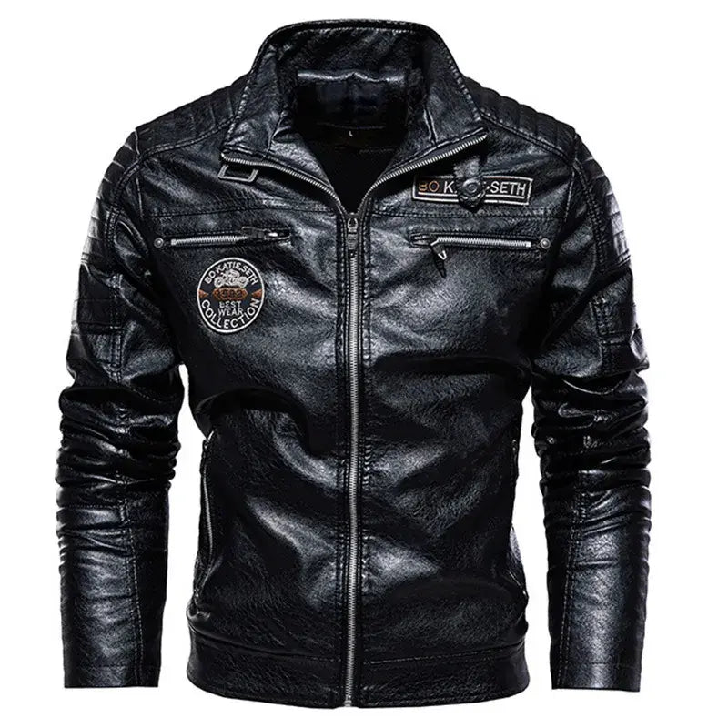 Jaqueta Masculina de Motoqueiro em Couro Romenzi RZ139 com couro de alta resistência, costuras reforçadas e interior aquecido para conforto e proteção.