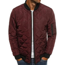 Jaqueta Masculina Elegance Zev Romenzi RZ143 com design ousado, material robusto e interior aquecido, perfeita para conforto e estilo nos dias frios.