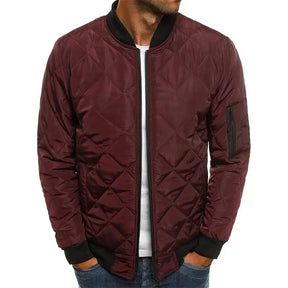Jaqueta Masculina Elegance Zev Romenzi RZ143 com design ousado, material robusto e interior aquecido, perfeita para conforto e estilo nos dias frios.