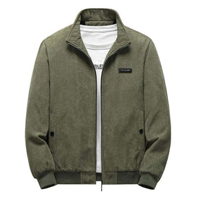 Jaqueta Masculina England Romenzi RZ177 com forro acolchoado, tecido resistente e design versátil, garantindo proteção e conforto nos dias mais frios.