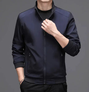 Jaqueta Masculina Germany Romenzi RZ171 com design moderno, proteção térmica e tecido resistente, ideal para o homem elegante e versátil.
