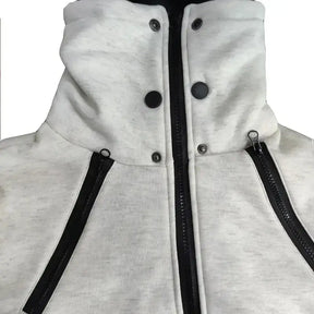 Jaqueta Masculina Gola Alta Romenzi RZ204, possui um design elegante, forro acolchoado para excelente isolamento térmico e máximo conforto.