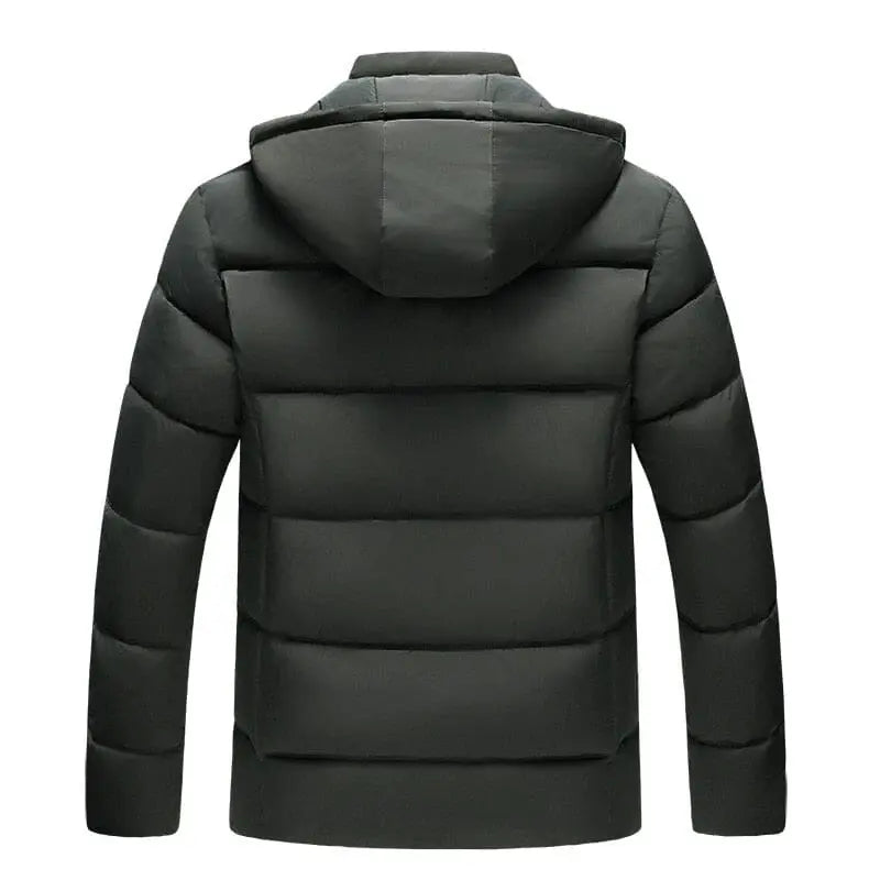 Jaqueta Masculina Inverno Warmcover Romenzi RZ025 com design sofisticado, tecido térmico, capuz removível e ajuste ergonômico para o inverno.