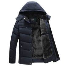 Jaqueta Masculina Inverno Warmcover Romenzi RZ025 com design sofisticado, tecido térmico, capuz removível e ajuste ergonômico para o inverno.