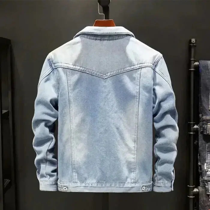 Jaqueta Masculina Jeans Acolchoado Romenzi RZ031 com jeans resistente, interior acolchoado e bolsos funcionais. Proteção contra o frio com estilo e sofisticação