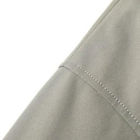 Jaqueta Masculina Longa Térmica Impermeável Romenzi RZ147 com capuz removível, tecido impermeável e design britânico, ideal para estilo e proteção no frio.
