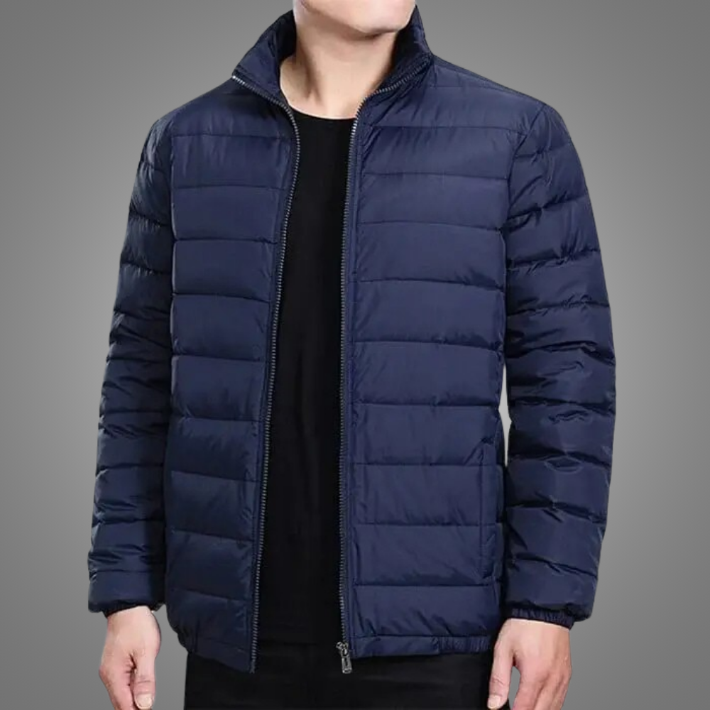 Jaqueta Masculina Outline Romenzi RZ210 em preto, destacando design elegante, isolamento térmico, zíper durável e conforto excepcional.