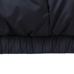 Jaqueta Masculina Outline Romenzi RZ210 em preto, destacando design elegante, isolamento térmico, zíper durável e conforto excepcional.