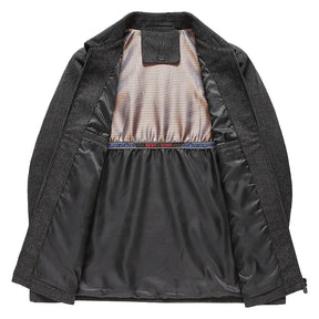 Jaqueta Masculina Outward Romenzi RZ149 com design sofisticado, conforto premium e alta durabilidade.