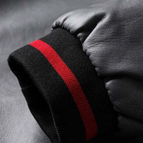Jaqueta Masculina Premium de Couro Romenzi RZ157 em couro plutônio, com costuras reforçadas e caimento impecável para conforto e sofisticação.